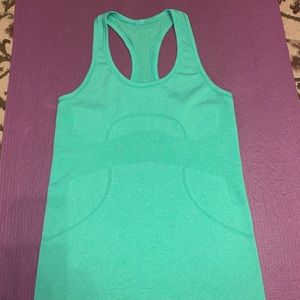 Size 6 Lululemon swift tech Tanks top